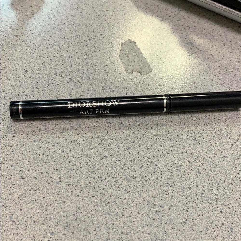 Dior show art pen